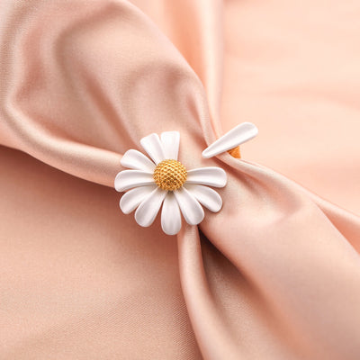 BLOOMING DAISY RING