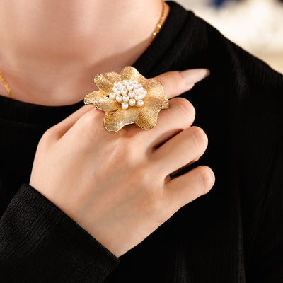 HOMECOMING GOLD FLOWER RING
