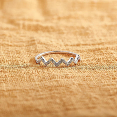LIFE LIKE WAVES HIGHS AND LOWS RING