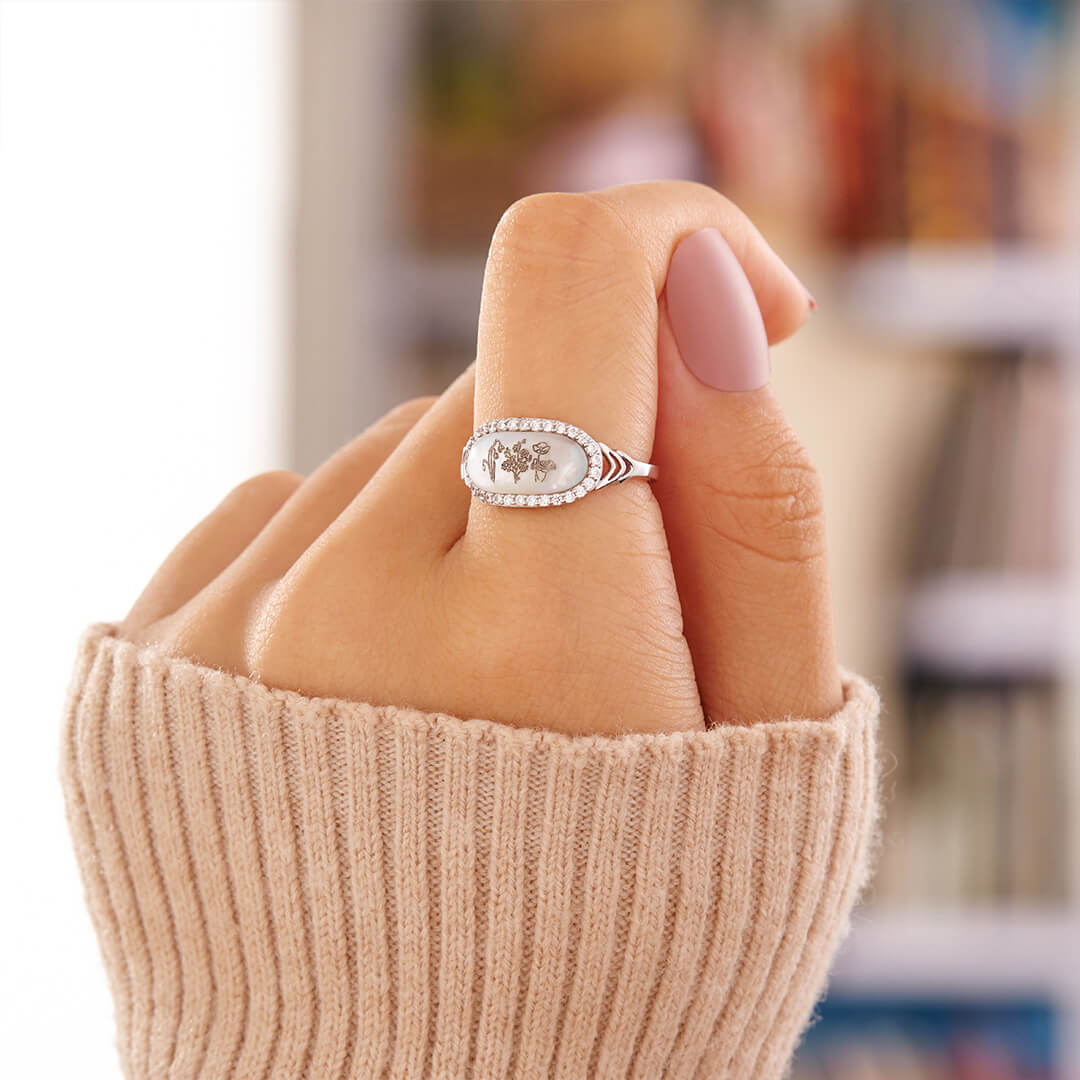 S925 ENGRAVED BIRTH MONTH FLOWERS SHELL RING